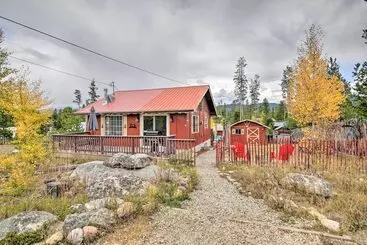 Mökkimajoitus 4 Mi To Grand Lake: Mtn View Cabin W/ Fire Pit!