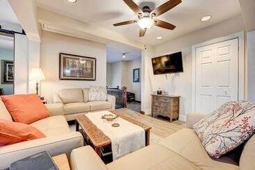 コテージ Fort Wayne Retreat, Walk To Parkview Field!