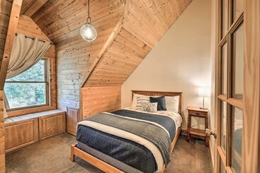 بيت ريفى Picturesque Family Cabin W/ Views & Treehouse