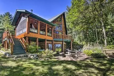コテージ Serene Lakefront Lodge W/ Docks On 8 Acres!
