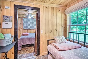 קוטג'' The Creek  Winfield Gem: 73 Acres Of Privacy