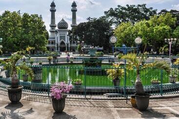 Капсульный Oтель Butik Capsule Hostel