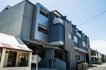 ホテル Crown On Darby Apartment