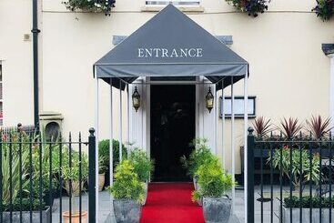 Отель Le Bouchon Brasserie &