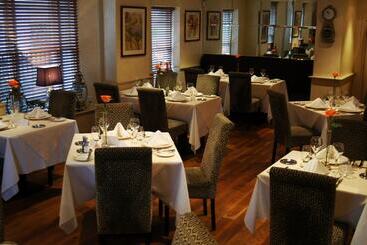 فندق Le Bouchon Brasserie &