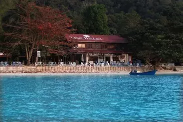 Hotelli The Barat Perhentian Beach Resort