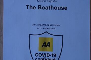 The Boathouse Inn & Riverside Rooms