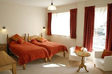 ベッドアンドブレックファースト The Reading Rooms