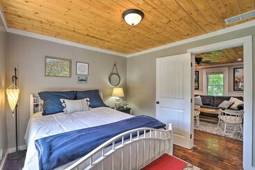 Cozy Cottage W/ Hot Tub < 4 Mi To Black Mountain!