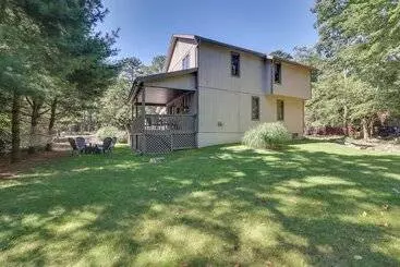 کلبه Lake Harmony Home Near Big Boulder!