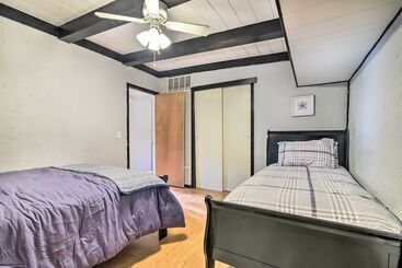 Dom wiejski Lake Lbj Cabin: Walk To Parks & Boat Ramp!