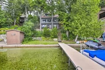 Lakefront Plymouth Cottage W/ Private Hot Tub