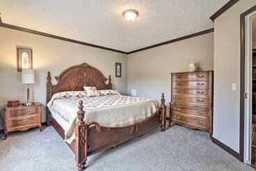 קוטג'' Lovely Sadieville Retreat W/ Deck & Grill!