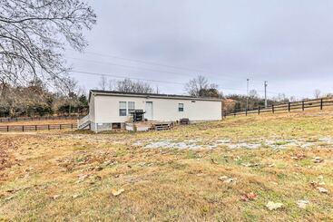 Dom wiejski Lovely Sadieville Retreat W/ Deck & Grill!