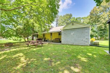 Quinta ou Casa Rural Pet Friendly Auburn Home Near Owasco Lake!