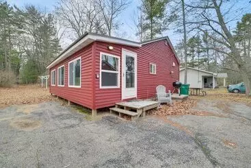 Mökkimajoitus Scenic  Evan S Hideaway  Steps To Lake Huron!