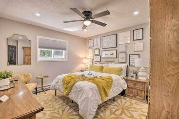 Сельский дом Tobyhanna Winter Escape W/ Fire Pit!