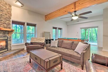 茅舍 2 Mi To Sapphire Resort: Home W/ Hot Tub & Games!