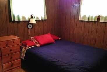 Landhus Lakefront Cabin W/ Private Dock: Boat, Fish & Swim