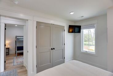 بيت ريفى Modern Luxury Retreat: Walk To Tims Ford Lake!