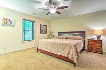 بيت ريفى Pisgah Forest Farm Home: Outdoor Pool & Games