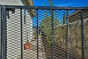 Mökkimajoitus Quaint Santa Teresa Retreat Near The Border