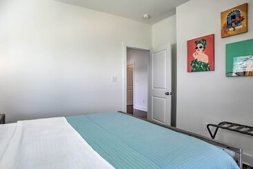 Сельский дом Waveland Abode W/ Patio, Walk To Beach!