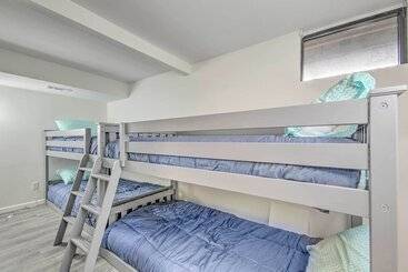 بيت ريفى Boat Slip, Fire Pit: Lakefront Sunrise Beach Home!