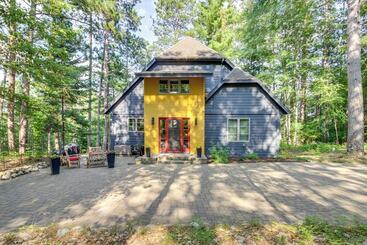 Vakantiehuisje Thunder Lake Escape + Boat Dock!