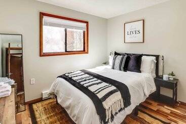 Сельский дом Tobyhanna Vacation Home W/ Community Pool Access