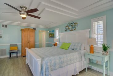 Сельский дом Breezy White Sands House Steps To Gulf Shore!