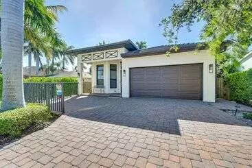 Mökkimajoitus Chic Naples Retreat W/ Private Heated Pool & Lanai