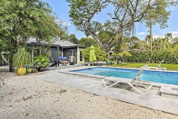 コテージ Fort Lauderdale Home W/ Heated Saltwater Pool!