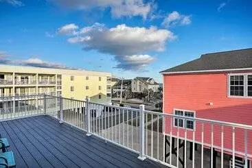 Mökkimajoitus Spacious Murrells Inlet Hub W/ Pool, Walk To Shore