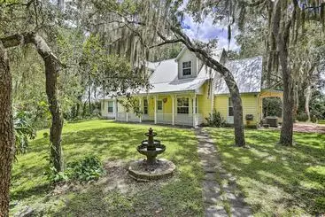 コテージ Titusville Vacation Rental Home Near Parks & Golf!