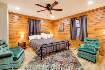 بيت ريفى Tranquil Creekside Hideout: Families Welcome!