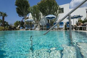 Room In B&b   Ischia Forio, Wellness At Hotel Imperamare, 1 Double Sea View