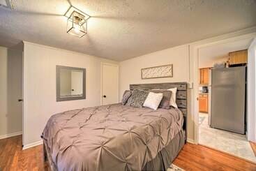 بيت ريفى Bright Farmhouse W/ Hot Tub & Mountain View!