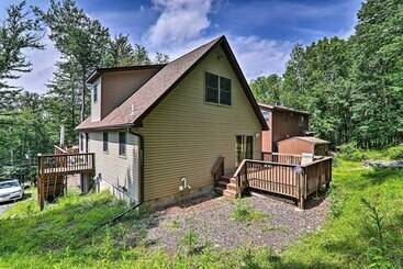 Hus på landet Large Deck + Resort Amenities: Lake Ariel Retreat