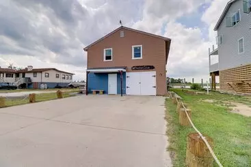 Mökkimajoitus Oceanfront Milford Home W/ View & Boat Access