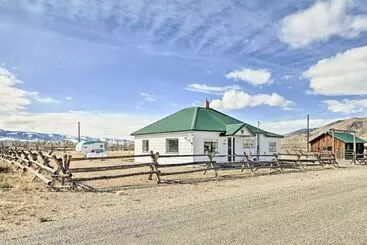コテージ Peaceful Retreat On 1 Acre W/ Panoramic Mtn Views!