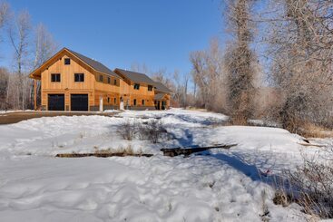 کلبه Riverfront Home W/ Bbq: 2 Mi To Downtown Gunnison!