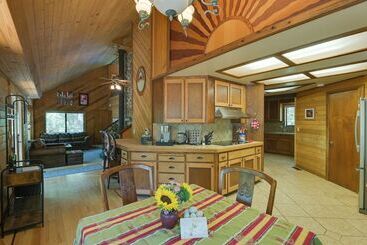 茅舍 Welcoming Cole Ridge Chalet In Kelseyville!