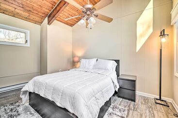 Сельский дом Chuck S Nest: East Stroudsburg Home With Fire Pit!