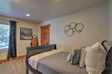 Dom wiejski Luxe Home ~ 2 Mi To Bryce Canyon National Park!