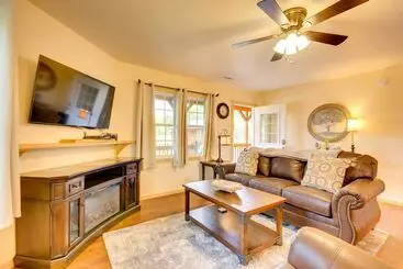 Mökkimajoitus Newly Built Smoky Mountain Cabin Near Bryson City!