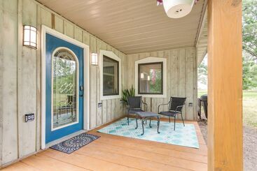 קוטג'' Peaceful Pontiac Barndominium Near Local Museums