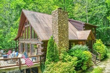 بيت ريفى Luxe Cataloochee Cabin W/ Epic Mountain Views!