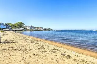 コテージ New Haven Gem W/ Private Pool, Walk To Beach!