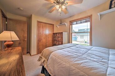 별장 Waterfront Lake Huron Home Private Beach!